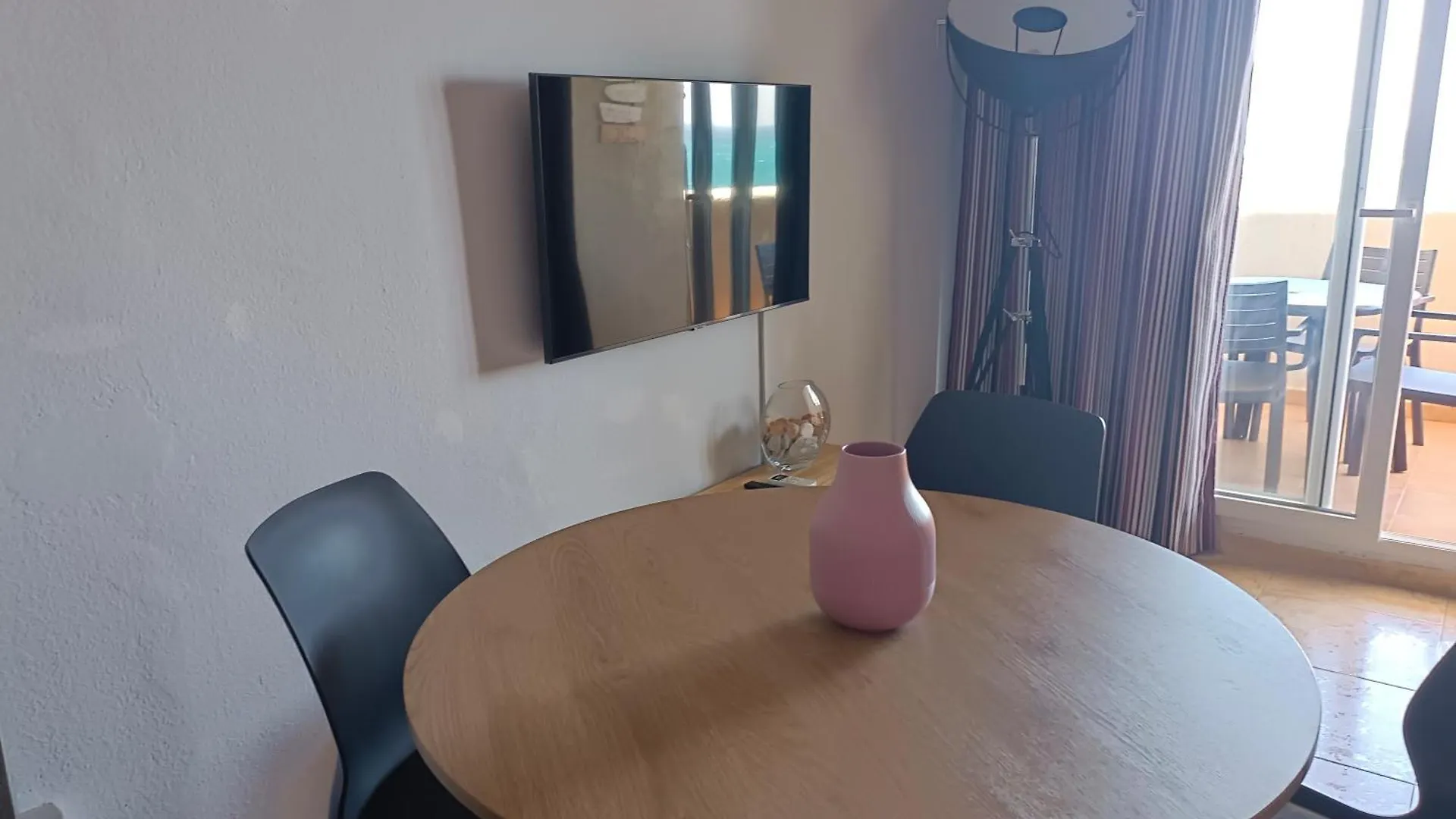 Estudio Con Vistas En Primera Linea De Playa Benalmadena Spain